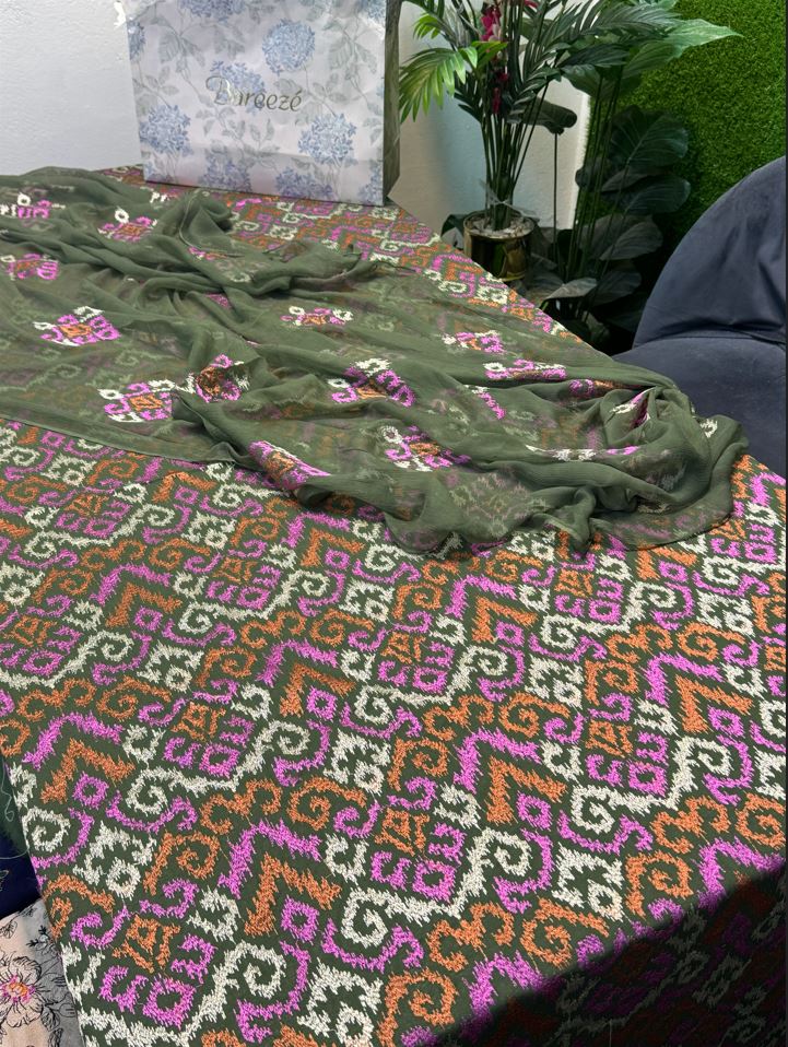 Bareeze Karandi 3PC Suit in Green with Embroidered Shirt, Pure Crinkle Chiffon Dupatta, and trouser.
