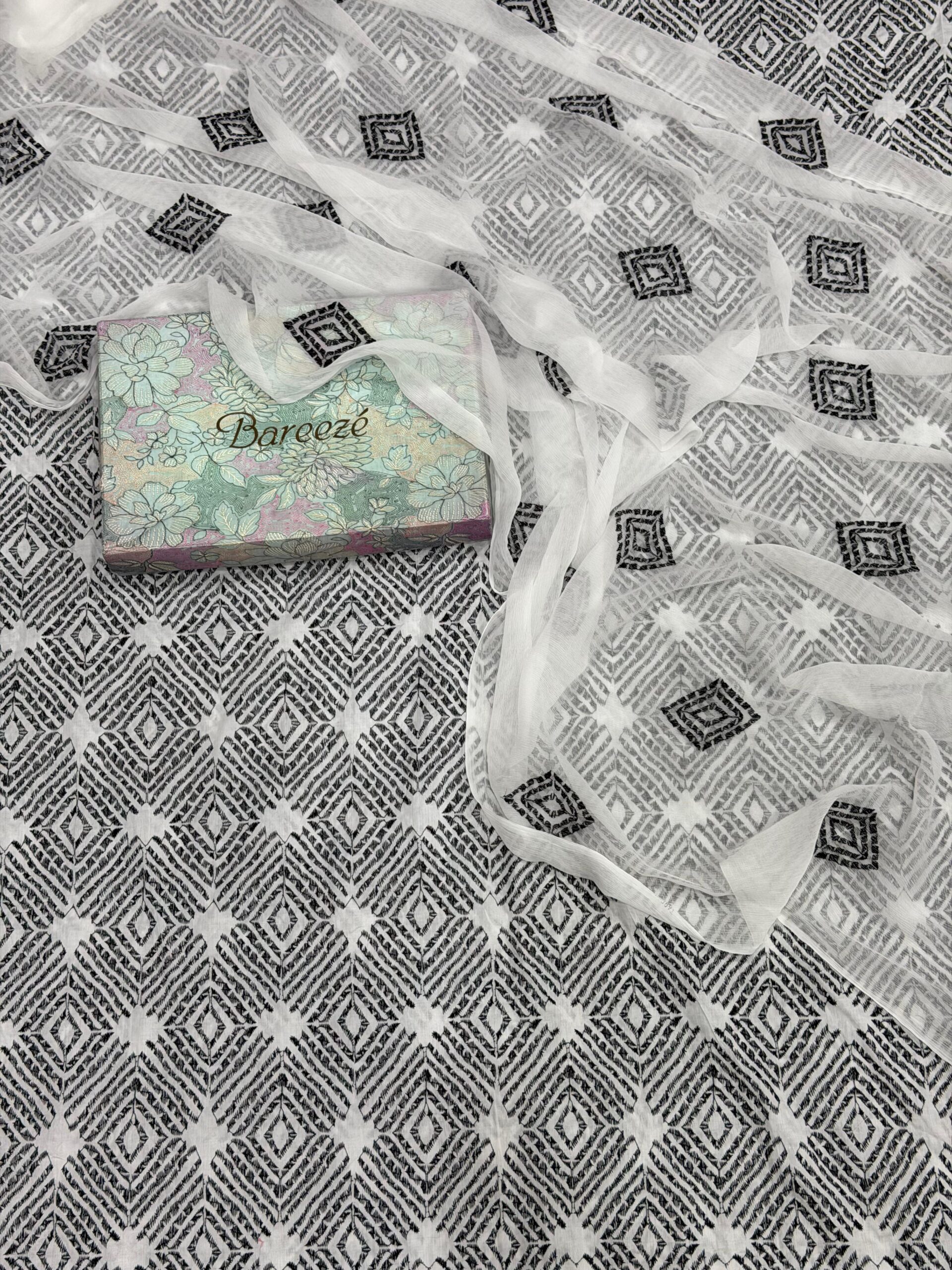 lawn 3 pc suit