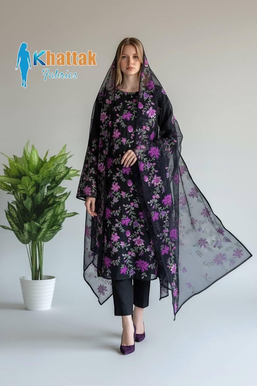 Khattak Fabrics 0070 – Premium Winter Karandi Collection 2025