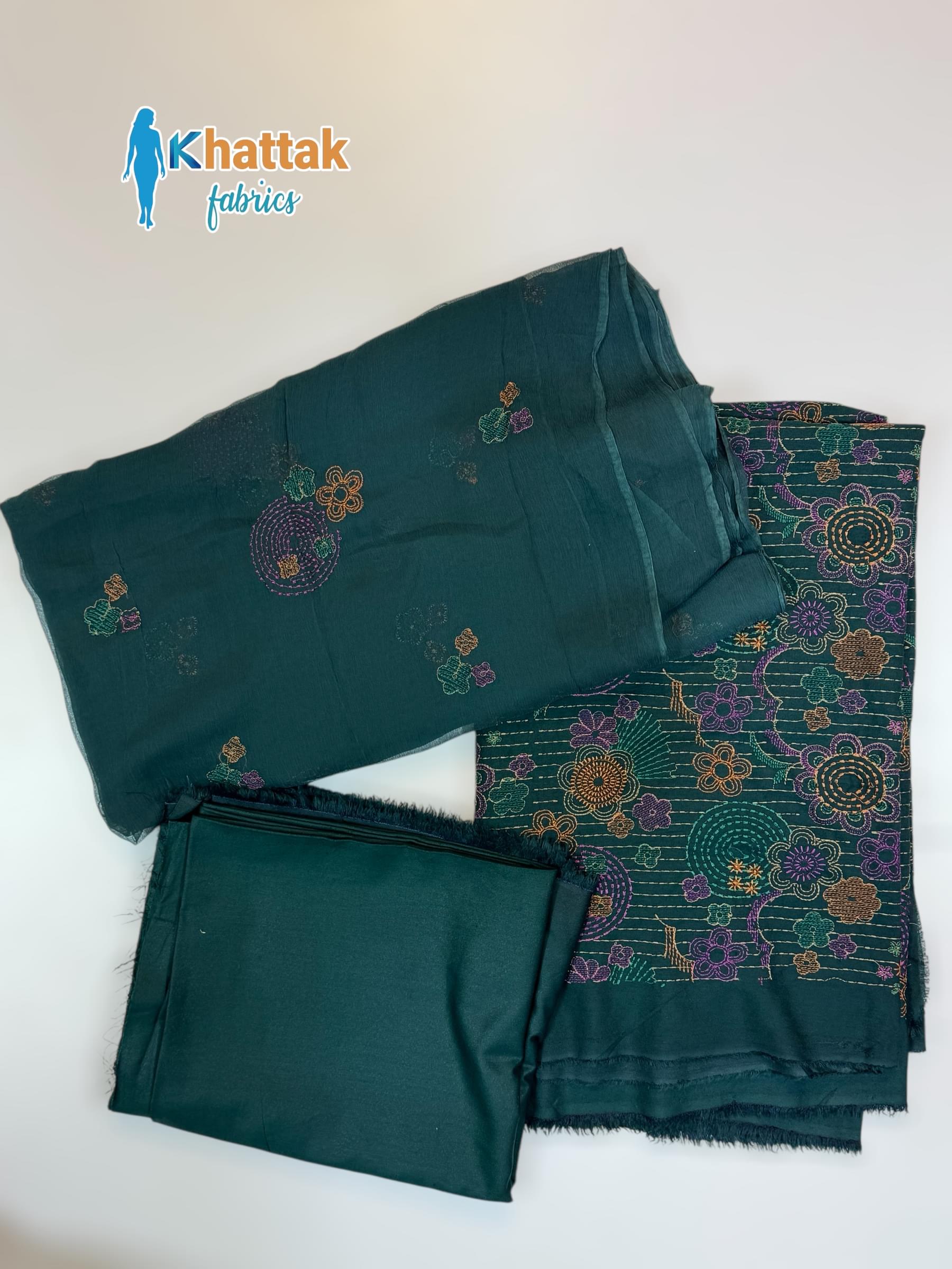 Winter Karandi 3PC Suit KF-125 displayed on mannequin