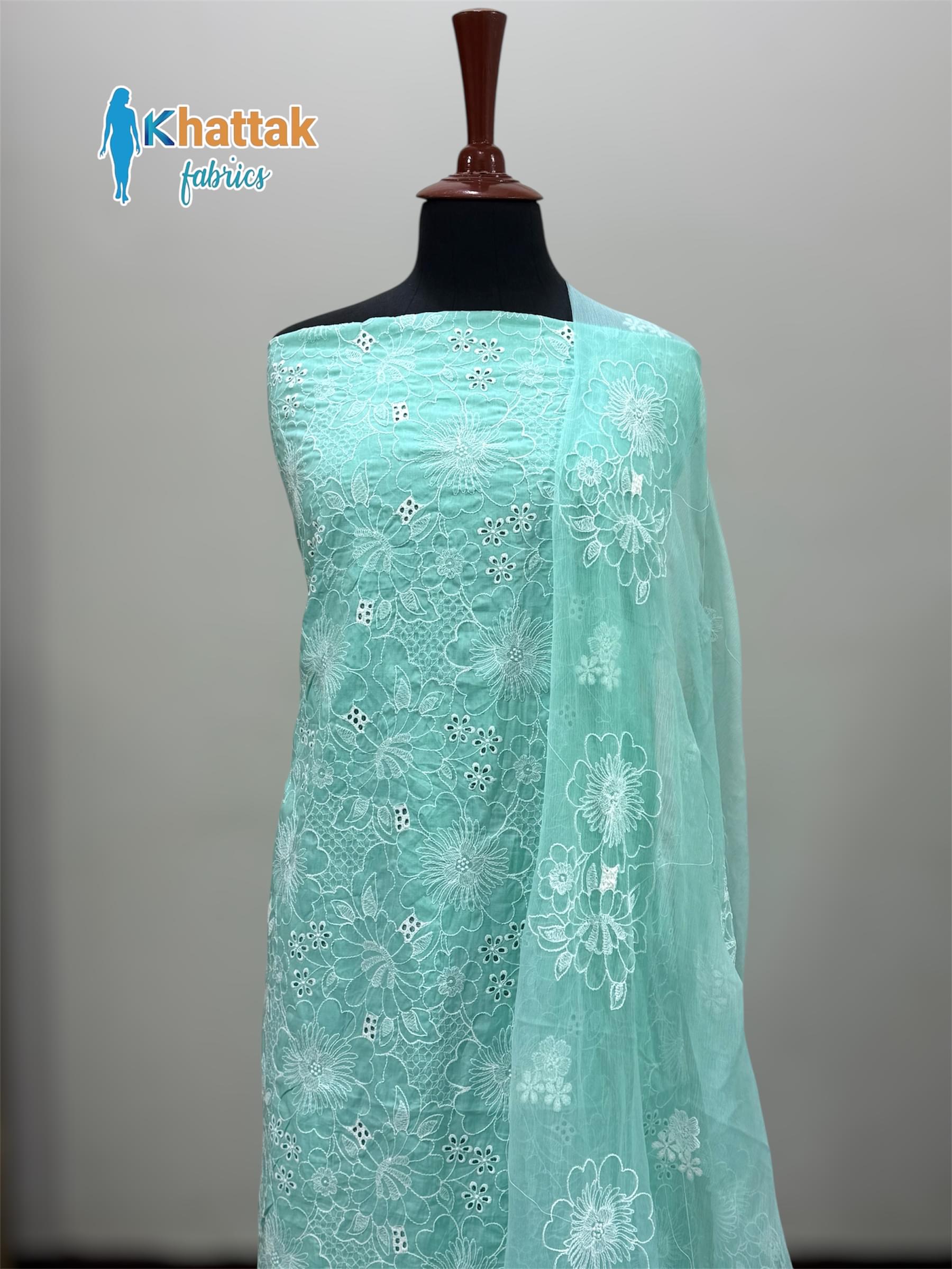 Bareeze 3PC Karandi – Premium Winter Embroidered Suit